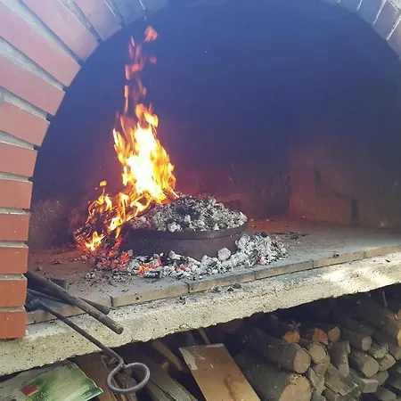 Apartman Ivanka Ap A Sa Grijanim Bazenom I Besplatnim Parkingom Murter