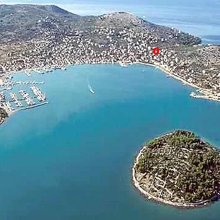 Apartman Ivanka Ap A Sa Grijanim Bazenom I Besplatnim Parkingom Murter