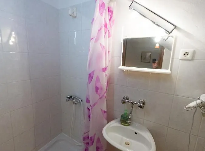 Apartamento Ivanka Ap A Sa Grijanim Bazenom I Besplatnim Parkingom Murter