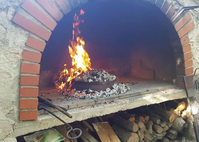 Apartamento Ivanka Ap A Sa Grijanim Bazenom I Besplatnim Parkingom Murter