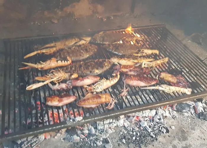 Ivanka Ap A Sa Grijanim Bazenom I Besplatnim Parkingom Apartman *